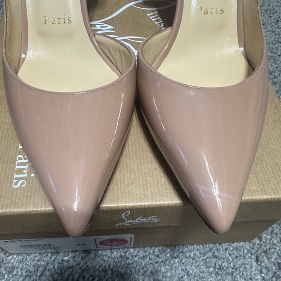 🌸Christian Louboutin Heels🌸 - Picture 6 of 8